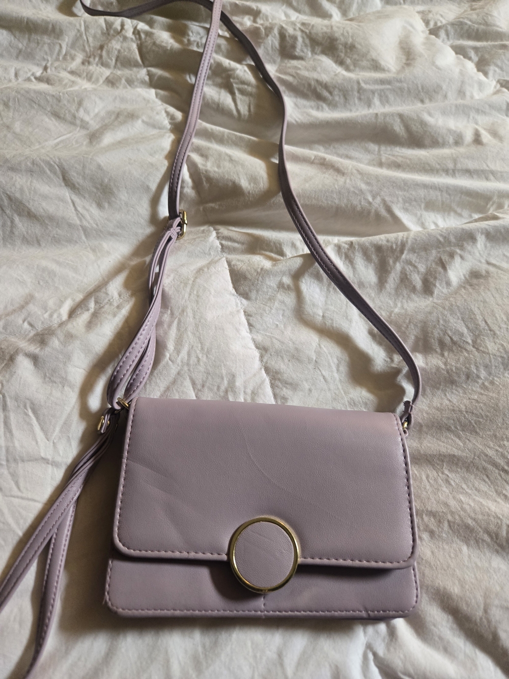 Lavender Crossbody Shoulder Bag with Gold Ring Accent